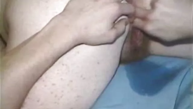 XXX geen registratie  Beauty young vraagt een videosxxx x man om haar te neuken.