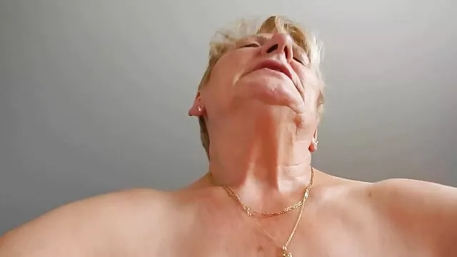 XXX geen registratie  Aantrekkelijk meisje is niet filme porno vidio gratis tegen anale seks.