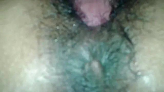XXX geen registratie  Gespierde vent bideosdesecxo die kleine meisjes neukt