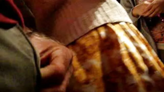 XXX geen registratie  Pihar een ongemak rekt de strakke anus een slank meisje film oporno met een penis