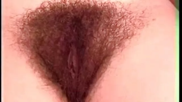 XXX geen registratie  Slanke lesbiennes genieten van porne gratis een gouden douche.