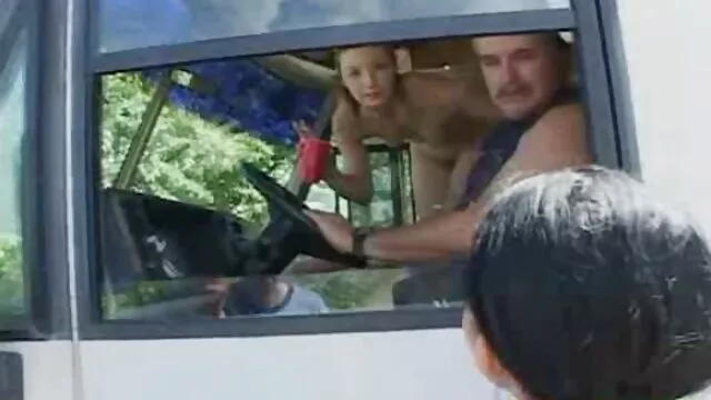 XXX geen registratie  Veel porno video gratis free plezier met twee animators.