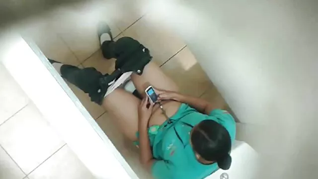 XXX geen registratie  Aantrekkelijke Latina seksfilms vagina springen over spierman penis