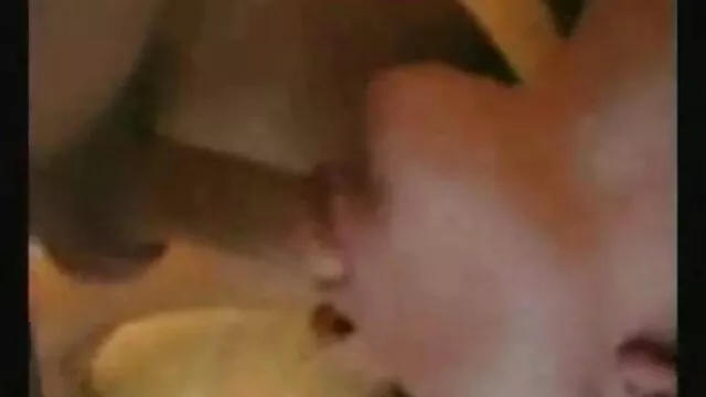 XXX geen registratie  Gefilmd voor de camera terwijl je een aantrekkelijk meisje in het park 123 video porno verscheurde.