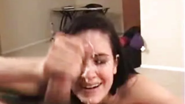 XXX geen registratie  Blond wil geneukt vidio pofno worden in strakke anale gaten.