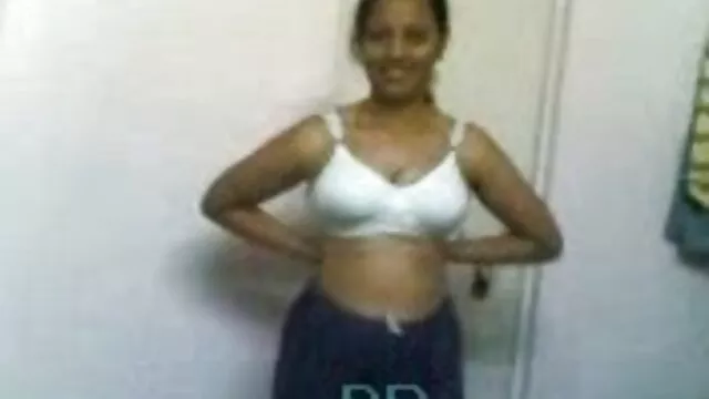 XXX geen registratie  Negro rukte slipjes van brunette free pornográfica en neukte met een grote penis
