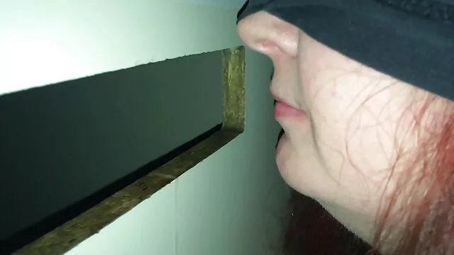 XXX geen registratie  Mooi meisje in de porno rama gratis kleedkamer.